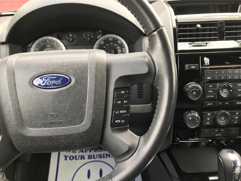 Ford Escape Limited FWD 2010