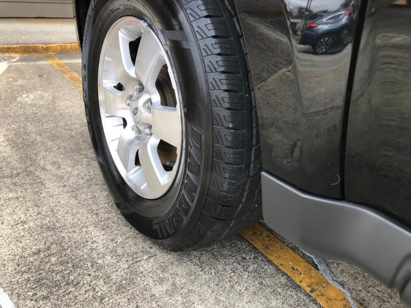 Ford Escape Limited FWD 2010