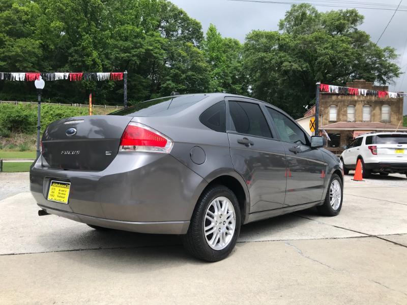 Ford Focus SE Sedan 2011