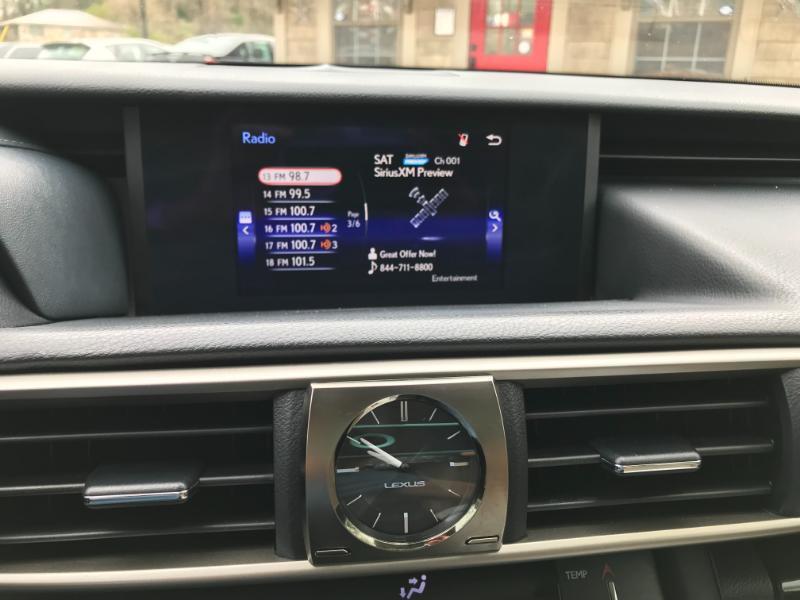 Lexus IS 300 RWD 2018