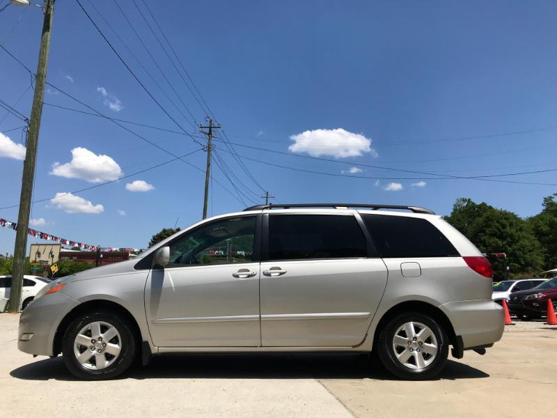 Toyota Sienna XLE 2009