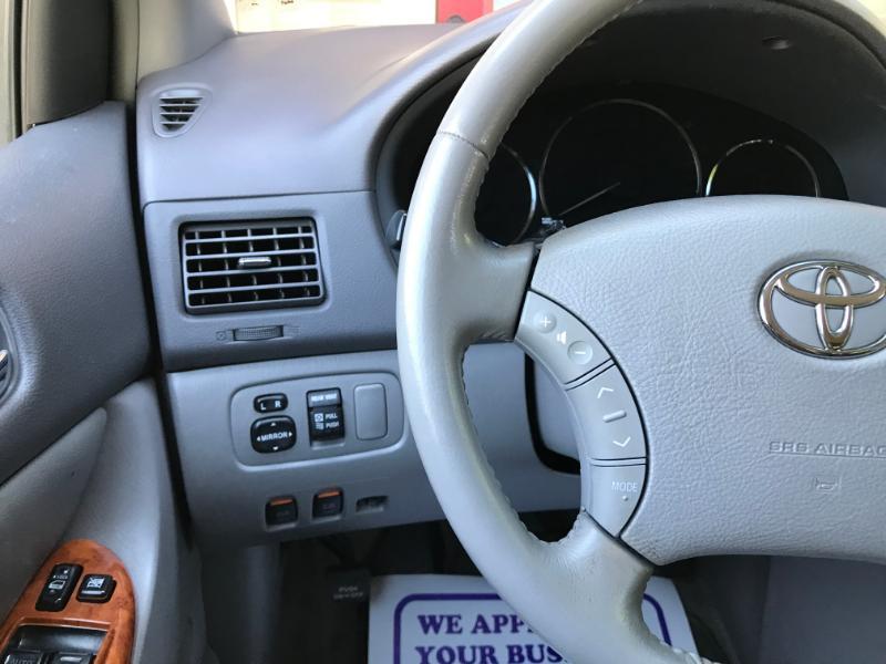 Toyota Sienna XLE 2009