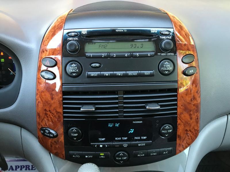 Toyota Sienna XLE 2009