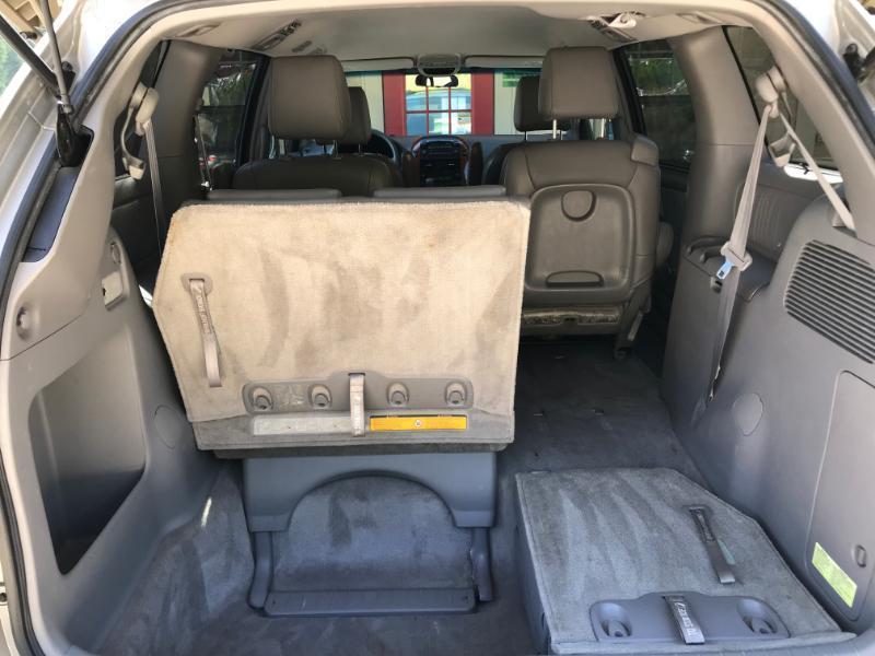 Toyota Sienna XLE 2009