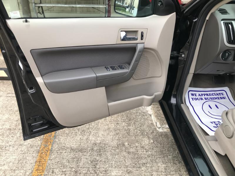 Ford Focus SES Sedan 2008