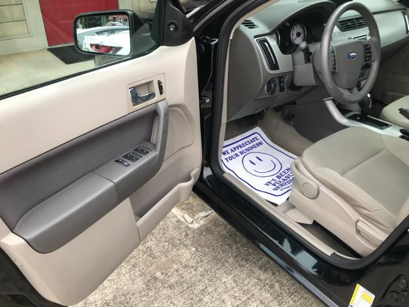 Ford Focus SES Sedan 2008