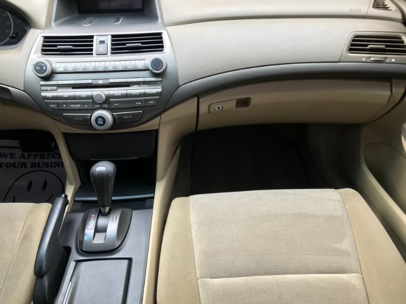 Honda Accord LX sedan 2009