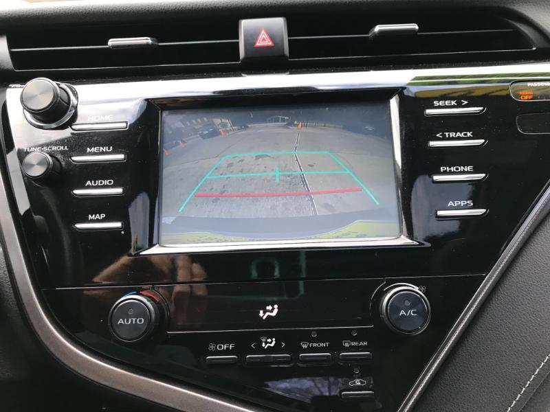 Toyota Camry SE 2019