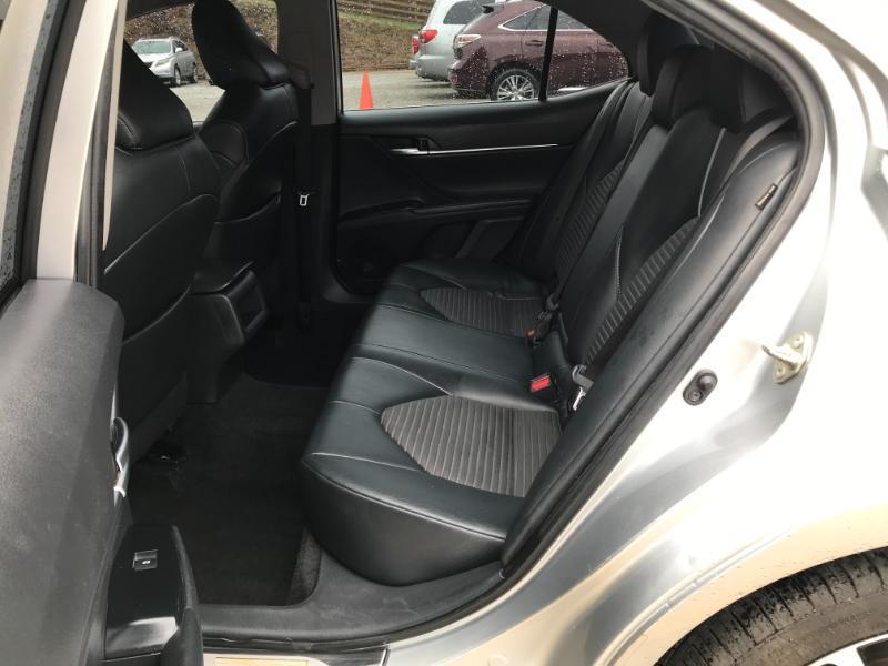 Toyota Camry SE 2019