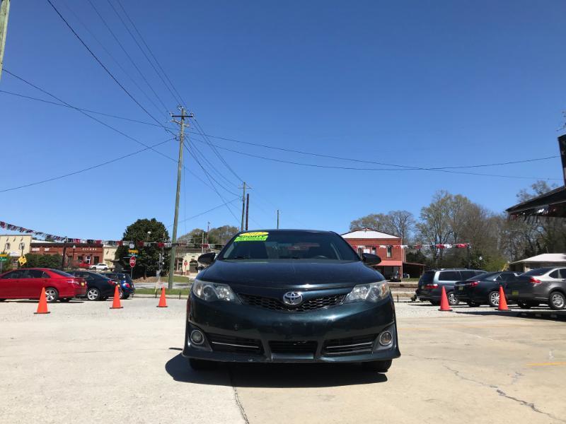 Toyota Camry SE 2012