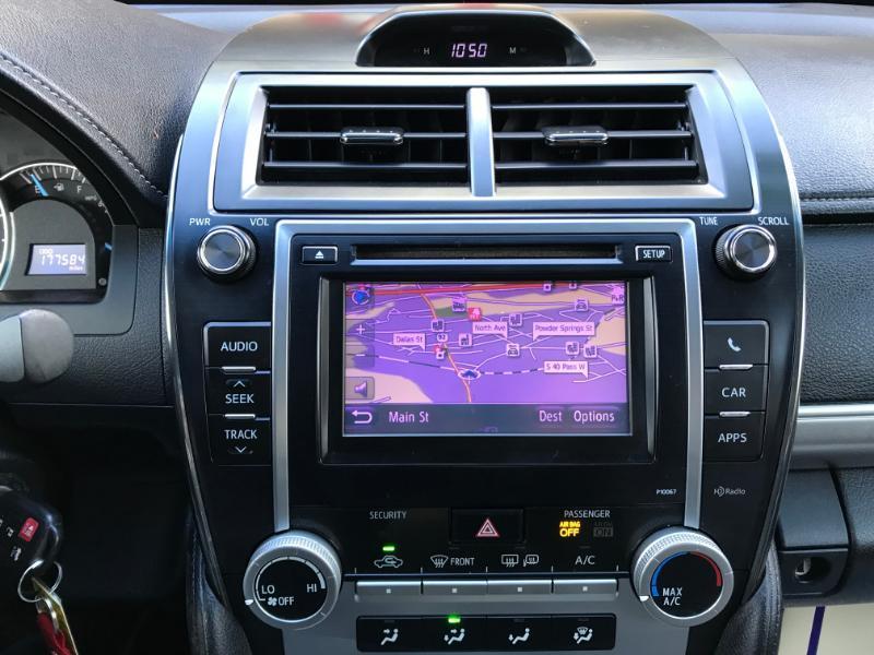 Toyota Camry SE 2012