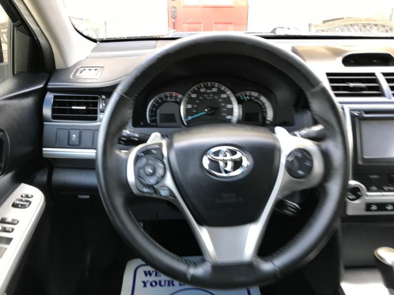 Toyota Camry SE 2012