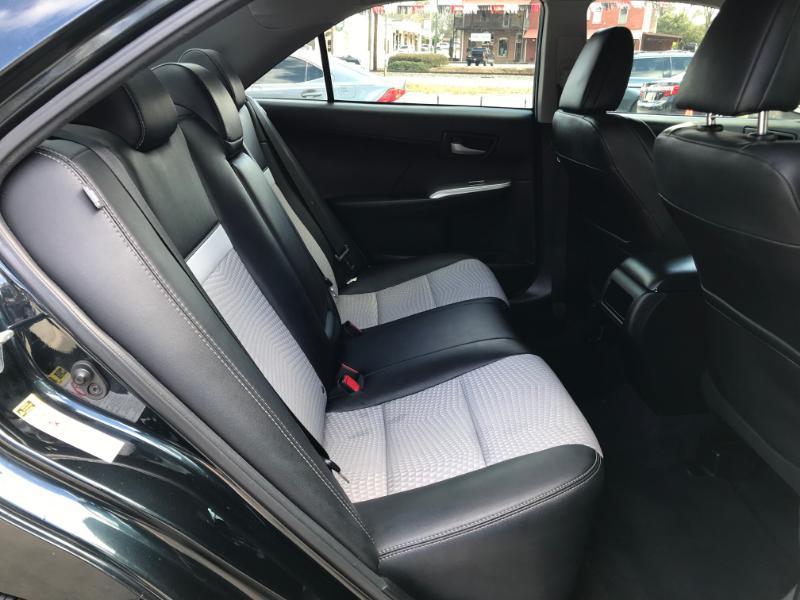 Toyota Camry SE 2012