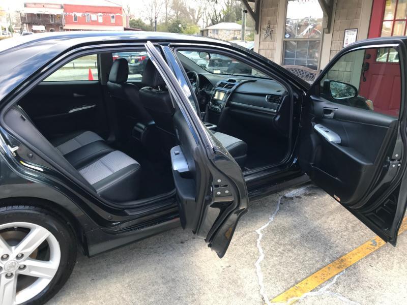 Toyota Camry SE 2012