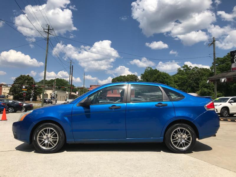 Ford Focus SE Sedan 2011