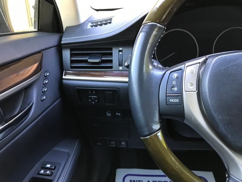 Lexus ES 350 Sedan 2013