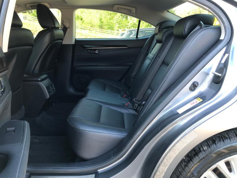 Lexus ES 350 Sedan 2013