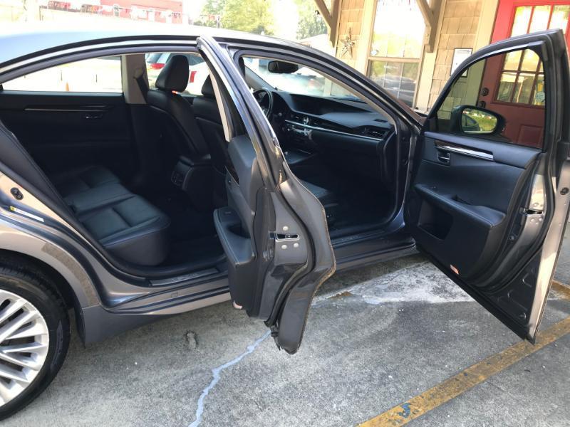 Lexus ES 350 Sedan 2013