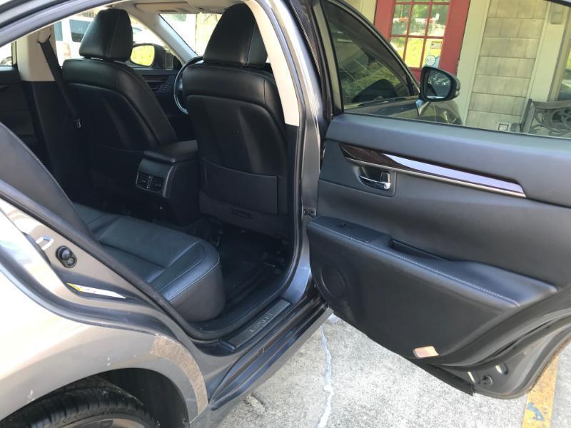 Lexus ES 350 Sedan 2013