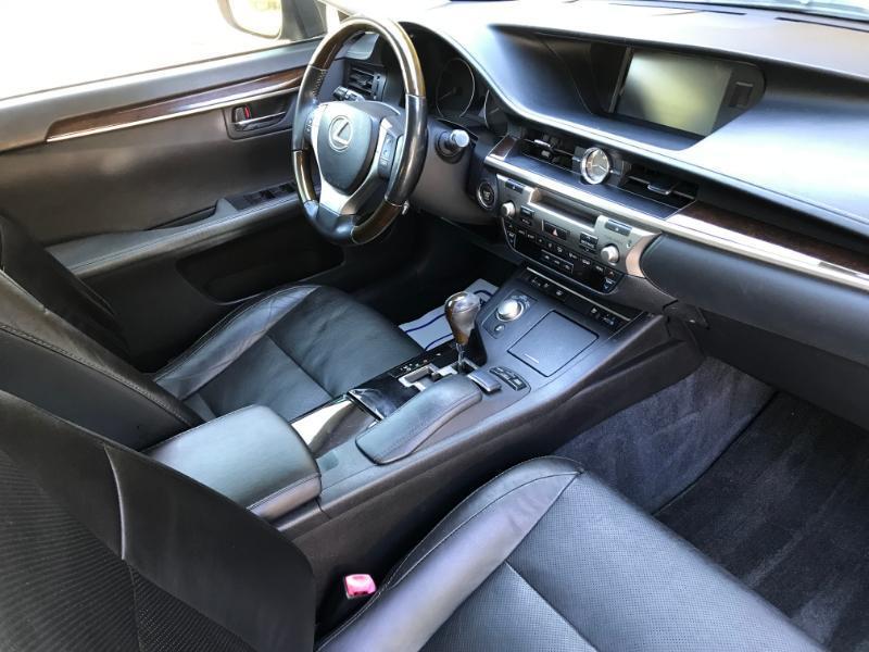 Lexus ES 350 Sedan 2013