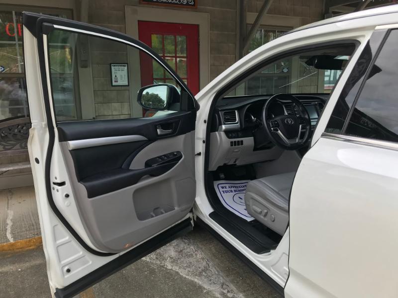 Toyota Highlander XLE 2017