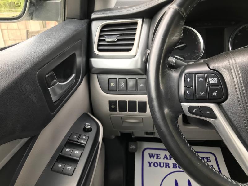 Toyota Highlander XLE 2017