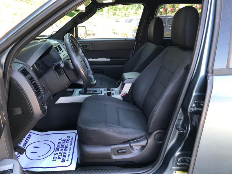 Ford Escape XLT FWD 2012