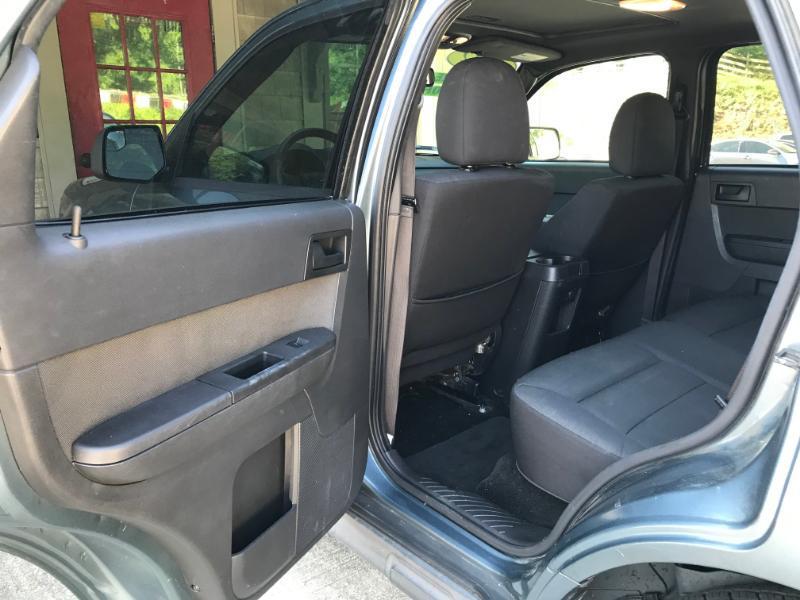 Ford Escape XLT FWD 2012