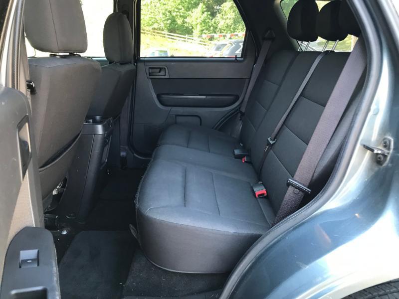 Ford Escape XLT FWD 2012