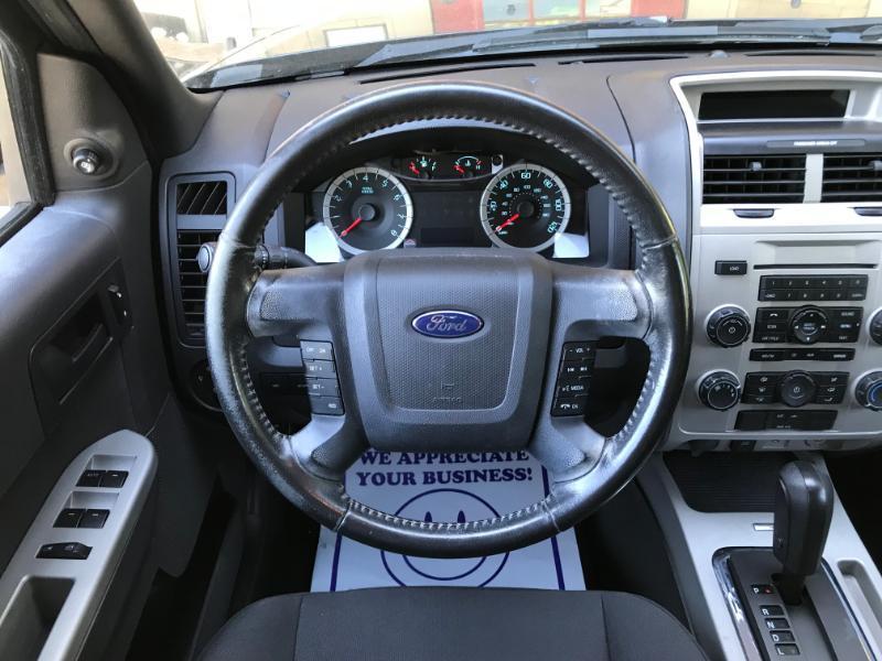 Ford Escape XLT FWD 2012