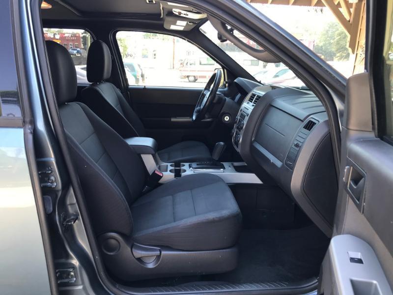 Ford Escape XLT FWD 2012