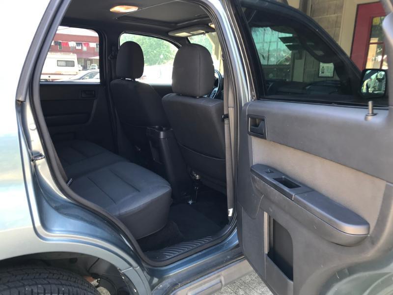 Ford Escape XLT FWD 2012