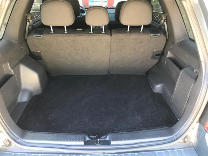 Ford Escape XLT FWD 2012