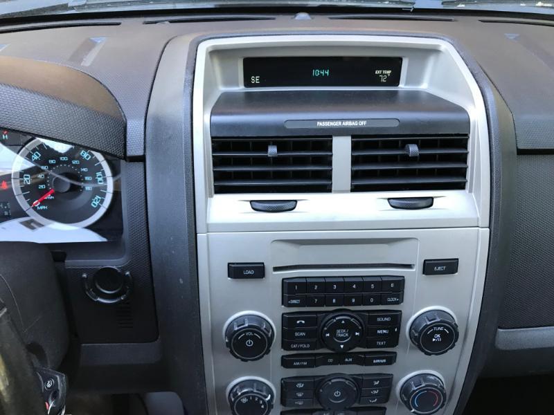 Ford Escape XLT FWD 2012