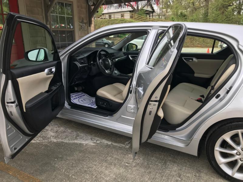 Lexus CT 200h Hybrid 2013