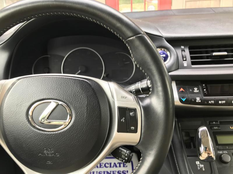 Lexus CT 200h Hybrid 2013