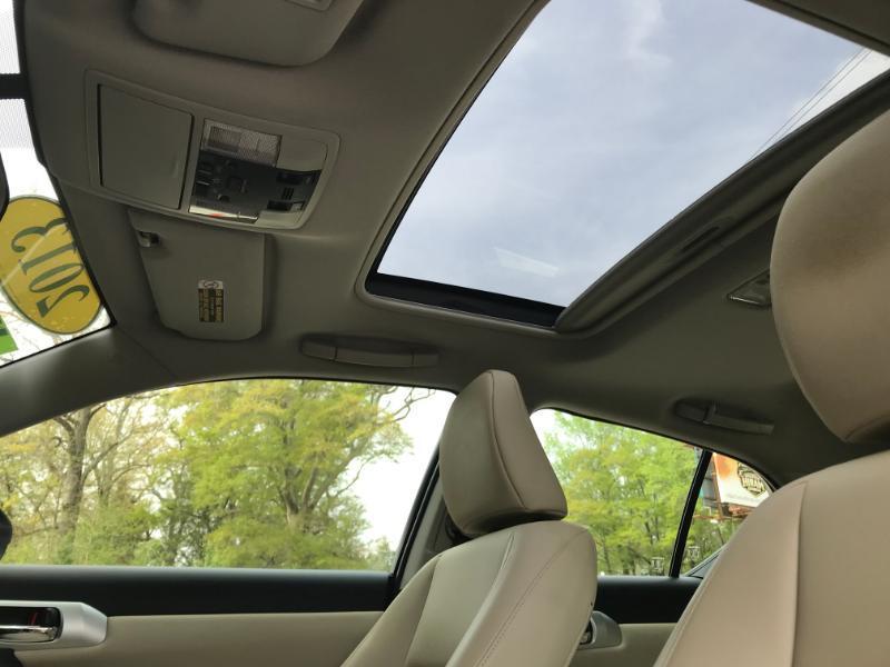 Lexus CT 200h Hybrid 2013