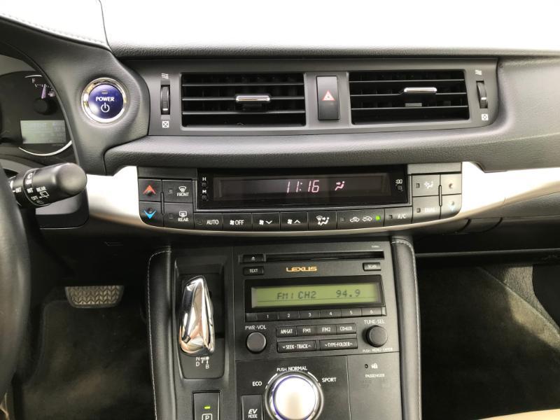 Lexus CT 200h Hybrid 2013