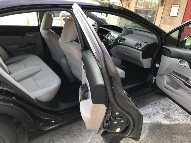 Honda Civic LX sedan 2013