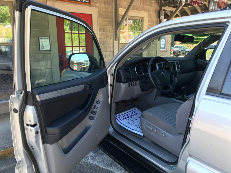 Toyota 4Runner SR5 2WD V6 2008