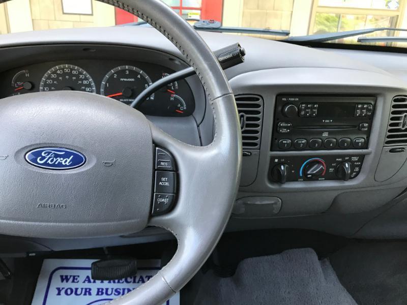 Ford F-150 SuperCrew 2WD 2003