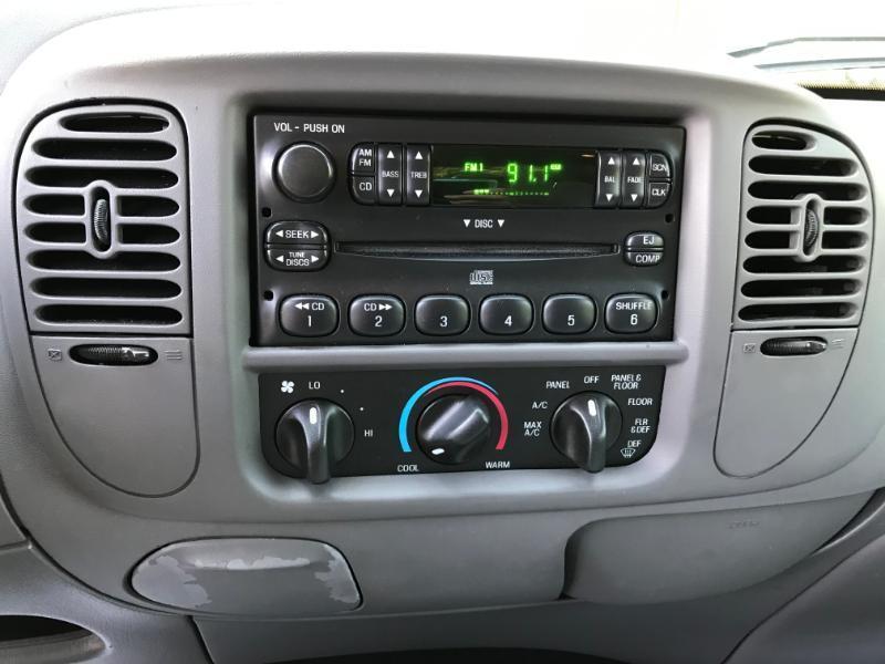Ford F-150 SuperCrew 2WD 2003