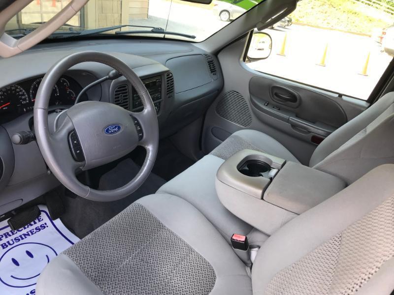 Ford F-150 SuperCrew 2WD 2003