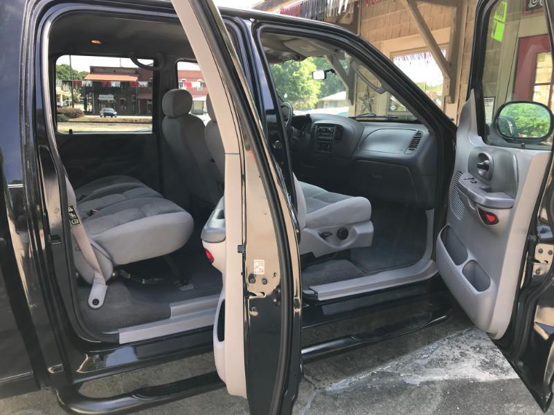 Ford F-150 SuperCrew 2WD 2003