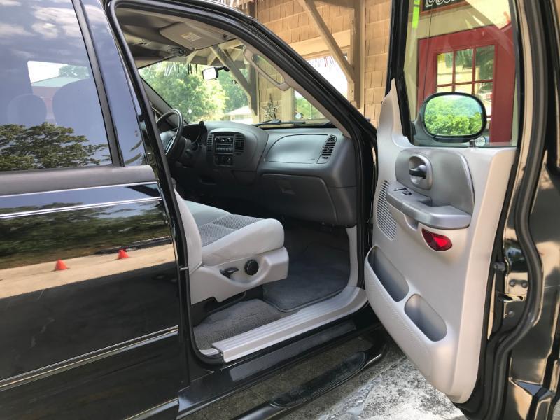 Ford F-150 SuperCrew 2WD 2003