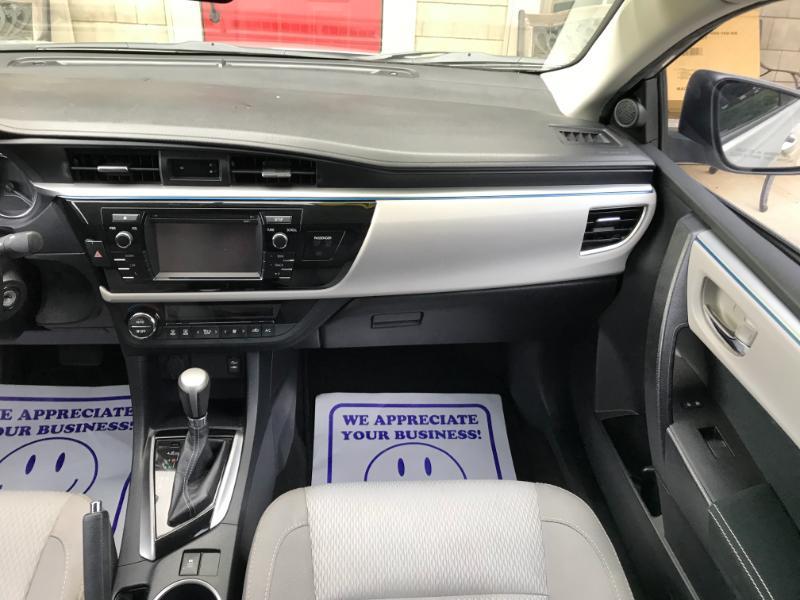 Toyota Corolla LE 2016