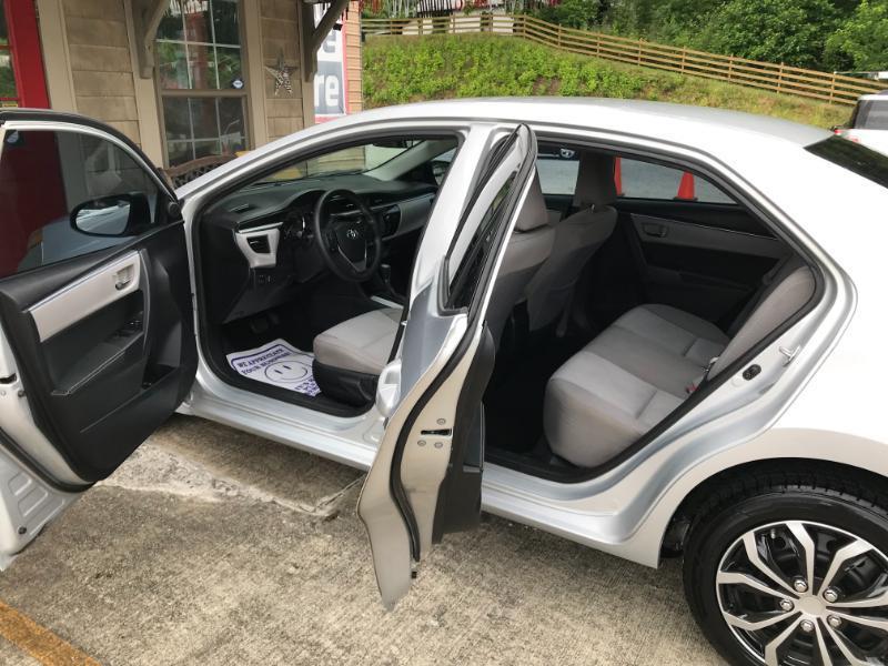 Toyota Corolla LE 2016