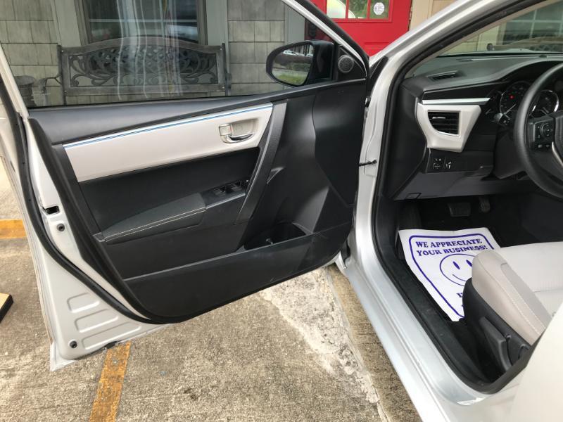 Toyota Corolla LE 2016