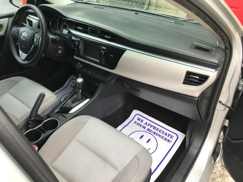 Toyota Corolla LE 2016
