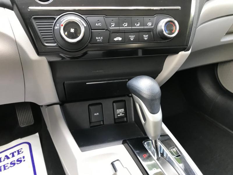Honda Civic LX sedan 2013